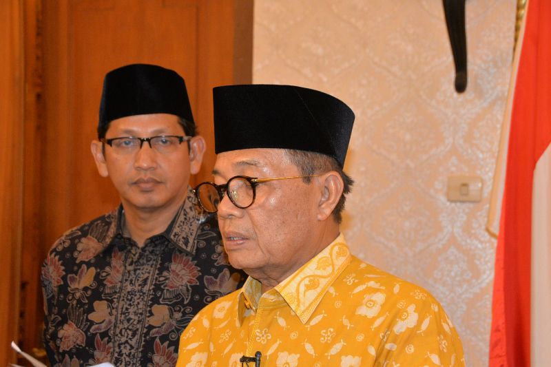 Gubernur Jambi H.Fachrori Umar