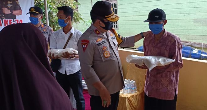 Wakapolda Jambi bagikan 2000 Kg Beras di Tanjab Timur.