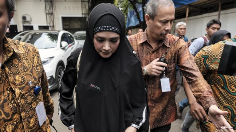 Mulan Jameela, istri Ahmad Dhani pada hari ini mendatangi Komisi Nasional Hak Asasi Manusia (Komnas HAM), Jakarta, Kamis, (7/2/2019).