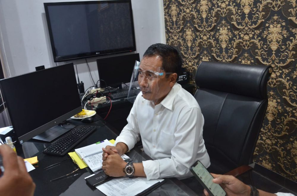 Dirresnarkoba Polda Jambi Kombes Pol Dewa Putu Gede memberikan keterangan terkait tangkapan kurir sabu di parkiran Hotel Wiltop Jambi?.