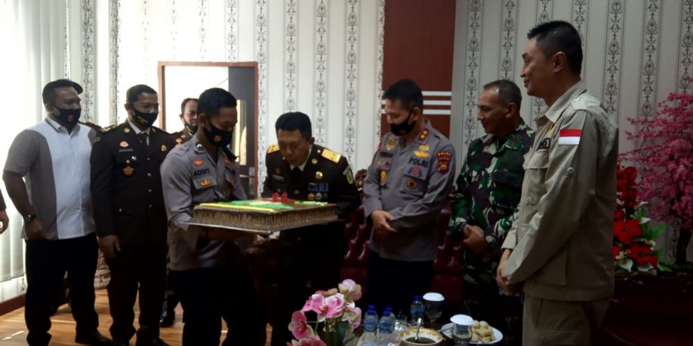 Kapolda Jambi dan Danrem Sambangi Kajati Jambi.
