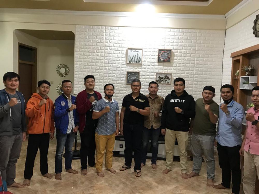 Foto Bersama Pengurus IPKS dengan Ketua HKKN Prov Jambi Kombes Pol Herman Ismail (6 Dari Kiri)