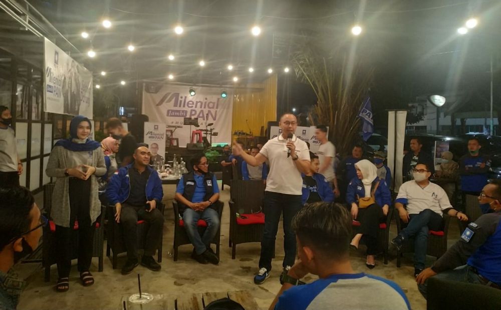 DPW PAN Provinsi Jambi, Sabtu malam (25/7) menggelar acara Millenial PAN Jambi, di Cafe Unico, Kota Jambi.