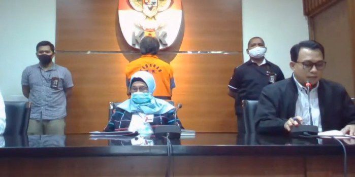 Wakil Ketua KPK Lili Pintauli Siregar dalam jumpa pers penahanan Direktur dan Komisaris PT Sharleen Raya JECO Group Hong Arta John Alfred di Gedung Merah Putih KPK, Kuningan, Jakarta, Senin (27/7). 