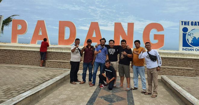 Pencuri genset milik PT XL Axiata berhasil diamankan oleh polisi saat melarikan diri sampai ke Kota Padang