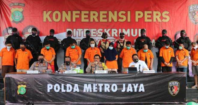 Kapolda Metro Jaya Irjen Pol Nana Sudjana saat memberikan keterangan kasus penembakan bos pelayaran Sugianto. Ist/fin