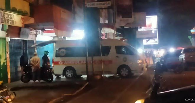 Dinyatakan Positif, Tim Gugus Tugas Jemput Pemilik Toko Rich