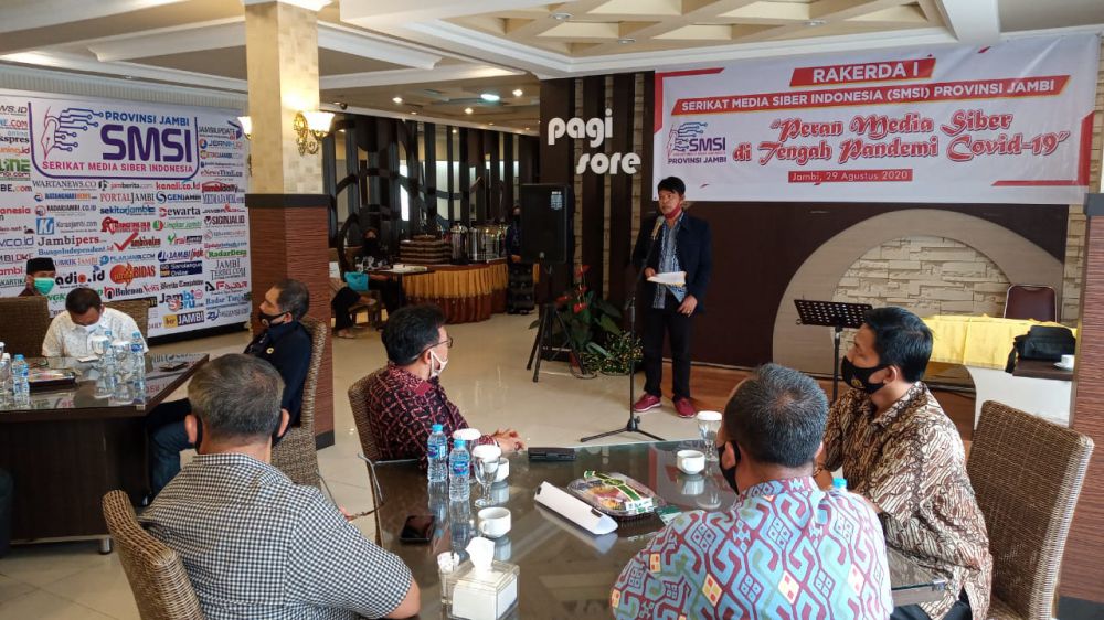 Pada Rapat Kerja Daerah (Rakerda) I Serikat Media Siber Indonesia (SMSI) Provinsi Jambi.
