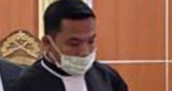 Penasehat hukum arsil, Muschison,