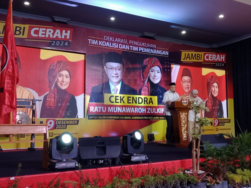 Pasangan Cagub dan Cawagub Cek Endra-Ratu Munawaroh menggelar deklarasi dan Pengukuhan Tim Koalisi dan Tim Pemenangan, Jumat (4/9).