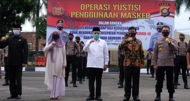 CE-Ratu Hadiri Acara Deklarasi Pilkada Sehat dan Damai di Polda Jambi