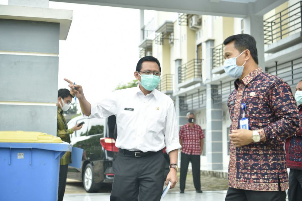 Pjs Gubernur Jambi Tinjau Tempat untuk Isolasi di BPSDM.