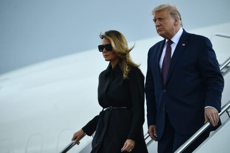 Trump dan Istri Positif Covid-19 Usai Bepergian dengan Air Force One.