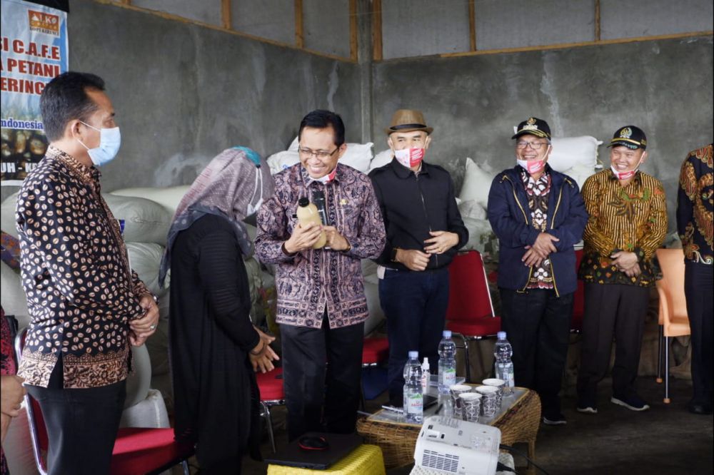 Pjs Gubernur Jambi Ajak Kelompok Tani Terus Pertahankan Kualitas Kopi Kerinci