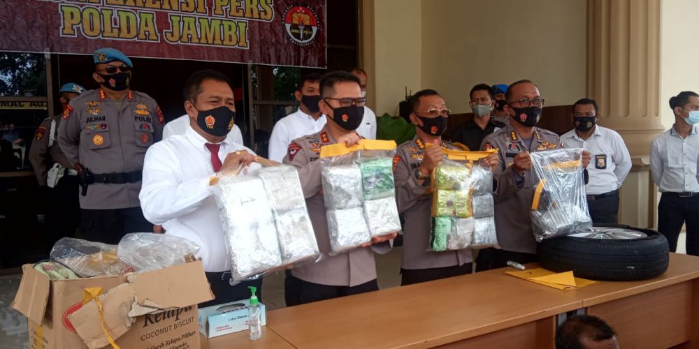 Polda Jambi amankan 20 kg sabu.