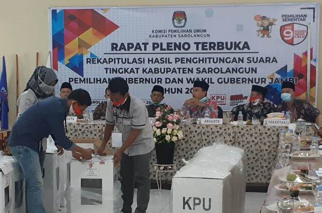 Rapat pleno KPU Sarolangun