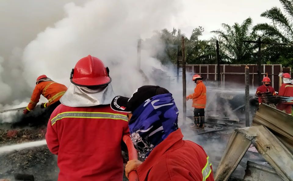 Gudang kopra di Telanaipura Terbakar.