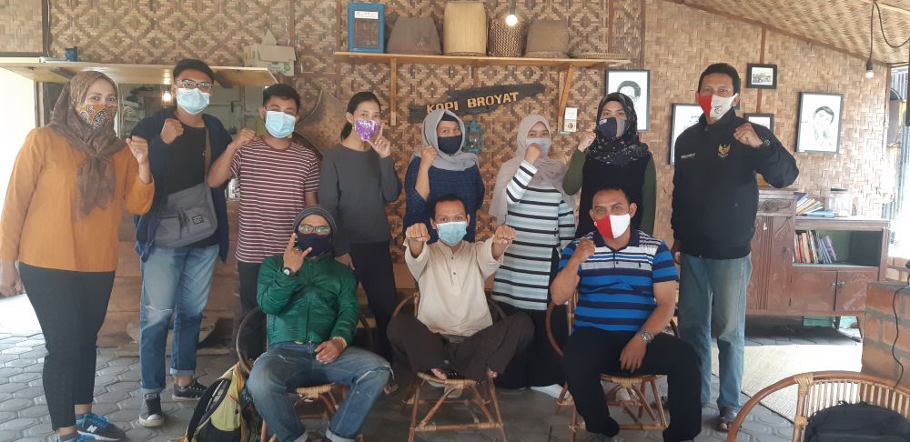 Rapat agenda musda 1 Pewarta Foto Indonesia PFI Jambi di Kedai Broyat.