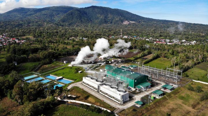 Melalui anak perusahaannya, PT PLN Gas & Geothermal (PLN GG) menggandeng PT Pertamina Geothermal Energy (PGE) dalam joint study untuk pengembangan Pembangkit Listrik Tenaga Panas Bumi (PLTP).
