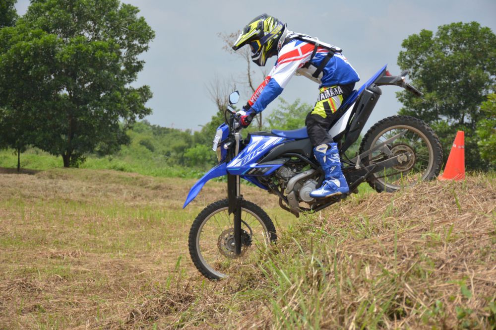 Asah Skill Riding Offroad Sambil Seru-seruan Bareng WR 155 R.