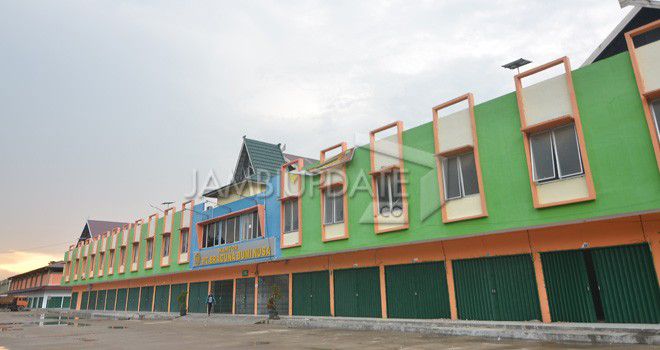 Pasar Angso Duo.