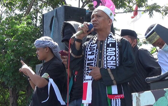 Orator di Makassar yang mendukung kemerdekaan Palestina dari penjajahan Israel