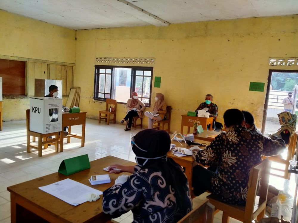 Anita Yasmin Jadi Saksi di TPS.