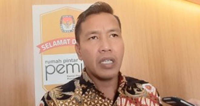 Komisioner KPU Provinsi Jambi, Apnizal.
