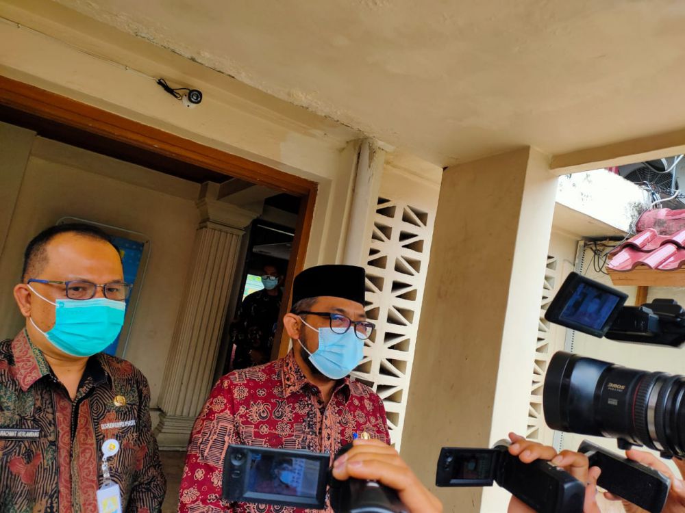 Sekretaris Daerah Provinsi Jambi Sudirman / 