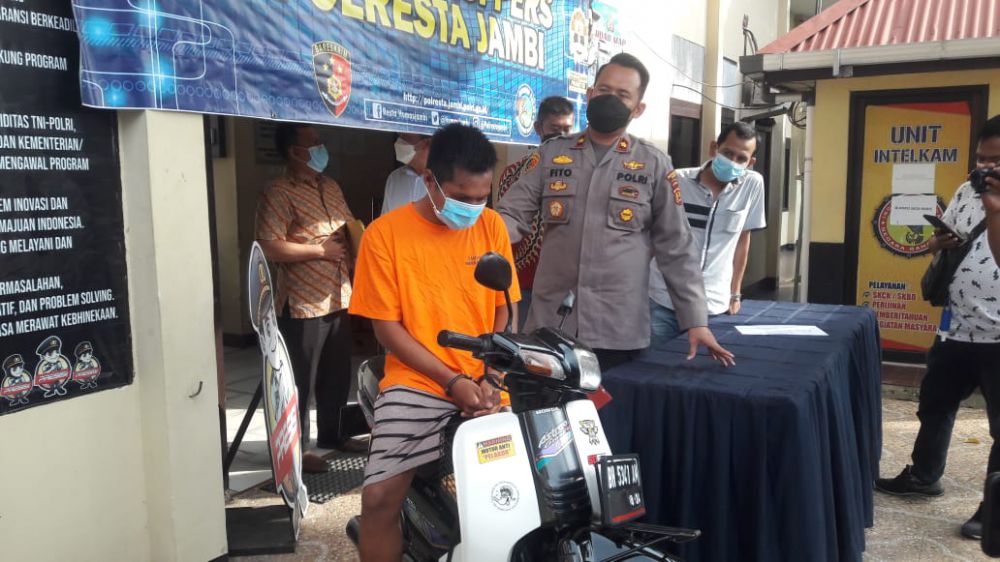 Resedivis curanmor yang baru bebas satu bulan kembali harus berurusan dengan pihak berwajib karena melakukan tindak pidana yang sama