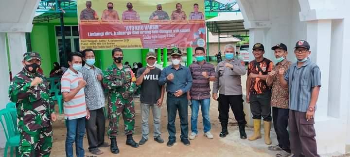 PemKAB, Polri,TNI dan tim satgas percepatan Covid-19, terus gencar melakukan upaya vaksin kepada masyarakat di Muaro Jambi.
