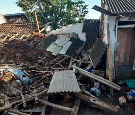 Gempa berkekuatan Magnitudo (M) 5,1 mengguncang wilayah Jember, Jawa Timur pada Kamis, (16/12) pukul 06.01 WIB.