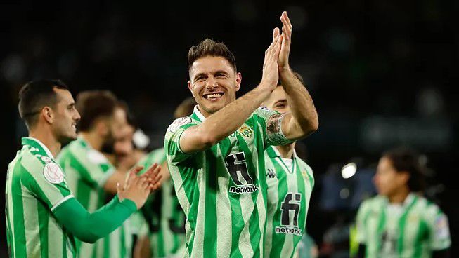 Real Betis jadi penantang Valencia di final Copa del Rey.