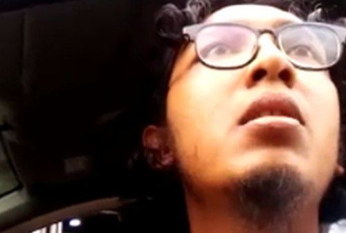 Tangkapan layar video: Seorang pria ngamuk menolak membayar e-parkir lalu ancam patahlan leher Bobby Nasution
