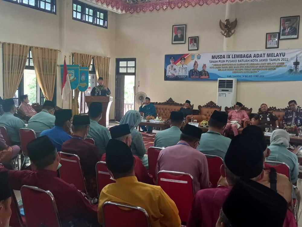 MUSDA: Walikota Jambi membuka Musda IX LAM Kota Jambi, kemarin (18/5).