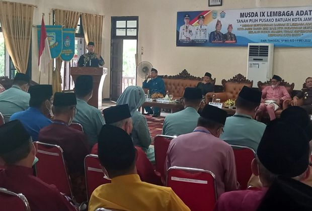 MUSDA: Walikota Jambi membuka Musda IX LAM Kota Jambi, kemarin (18/5).