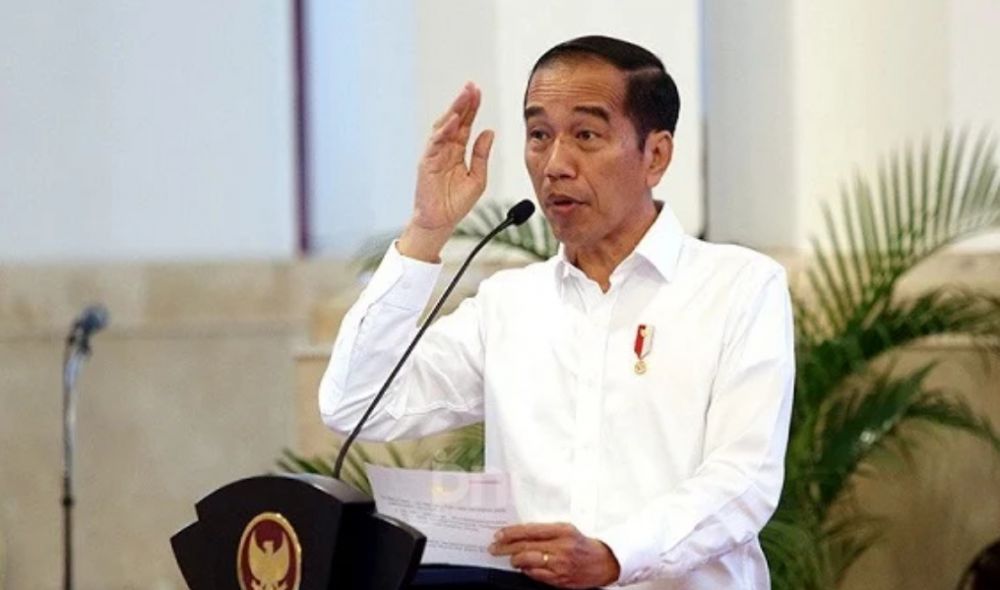 Presiden Jokowi keluarkan instruksi terkait Tragedi Kanjuruhan yang mengakibatkan ratusan Aremania tewas.