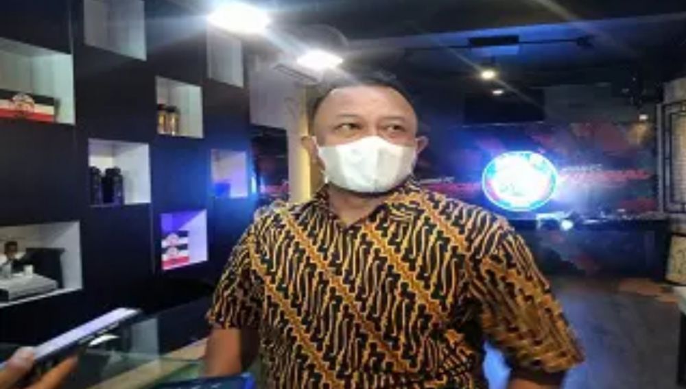 Anggota Komnas HAM, Khoirul Anam ketika ditemui di Kantor Arema FC. 