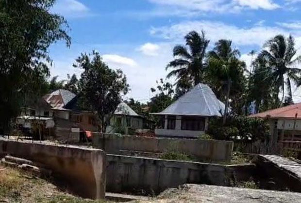 JEMBATAN: Sudah akhir tahun, namun jembatan proyek jembatan berlokasi di Koto Tengah, Kecamatan Tanah Kampung hingga kini belum dikerjakan.