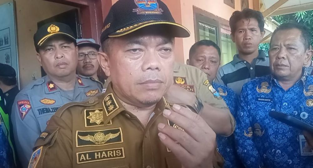 Haris Minta Warga Jambi Berdoa Agar Proses Evakuasi Kapolda Berjalan Lancar