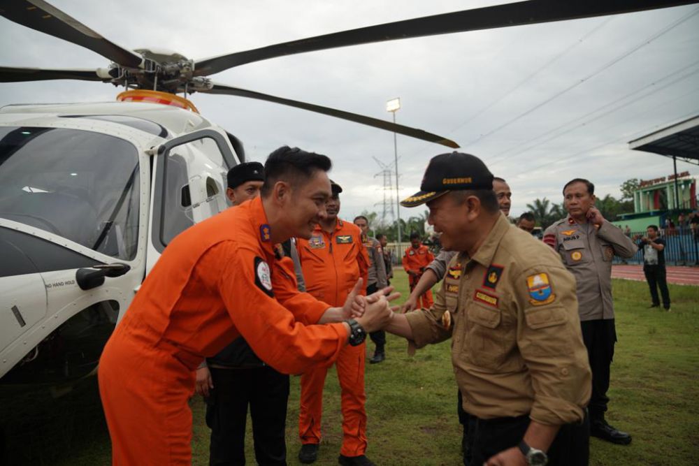 Seluruh Korban Helikopter Berhasil Dievakuasi dari Hutan Kerinci.