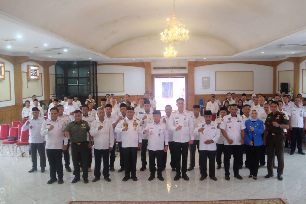 Pelantikan kepengurusan Forum Kades Kabupaten Muaro Jambi dan pelantikan pengurus DPC APDESI Muaro Jambi periode 2023-2028.

