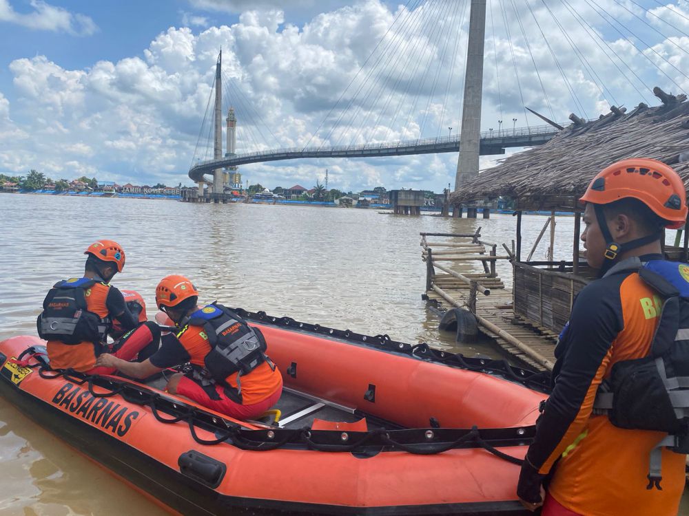 Tengah Memancing, Seorang Pria Diduga Tenggelam di Sungai Batanghari