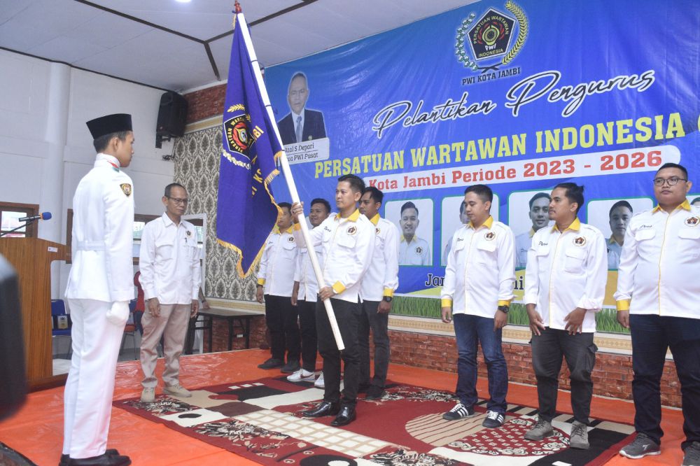 Pelantikan PWI Kota Jambi.