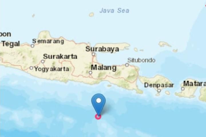 Gempa berkekuatan 5,2 SR mengguncang Kabupaten Malang, Jawa Timur, Sabtu dini hari, namun tidak ada peringatan tsunami yang dikeluarkan. 