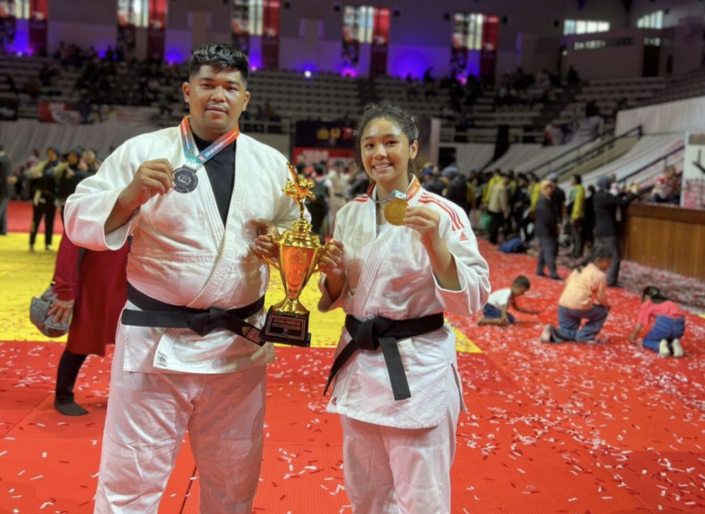 Dua Personel Satbrimob Polda Jambi Bawa Pulang Medali Emas dan Perak.