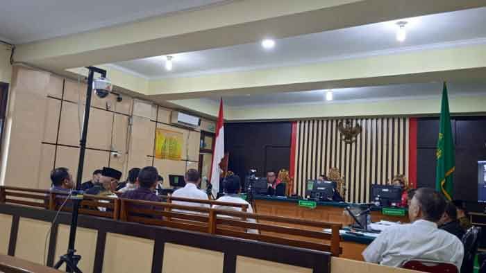 Sidang pemeriksaan 6 saksi kasus suap Ketok Palu DPRD Provinsi Jambi kembali digelar, Zumi Zola turut dihadirkan pada persidangan.