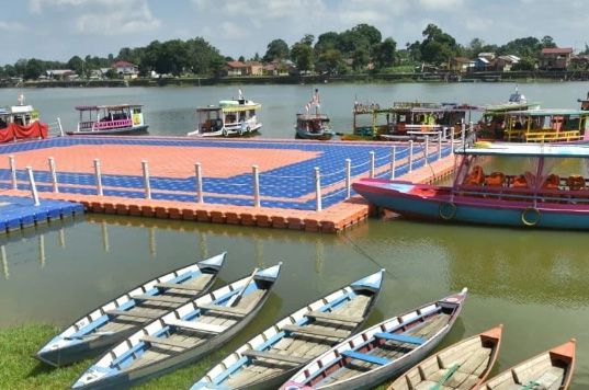 Suasana lokasi Wisata Danau Sipin Kota Jambi sebelum terjadi kecelakaan kapal kandas.