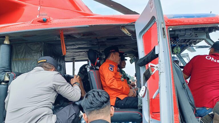 Gubernur Al Haris Pantau Hotspot Melalui Jalur Udara Bersama Kasad