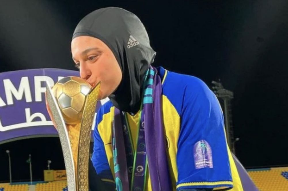 Lina Boussaha meraih gelar Liga Wanita Saudi bersama Al Nassr.